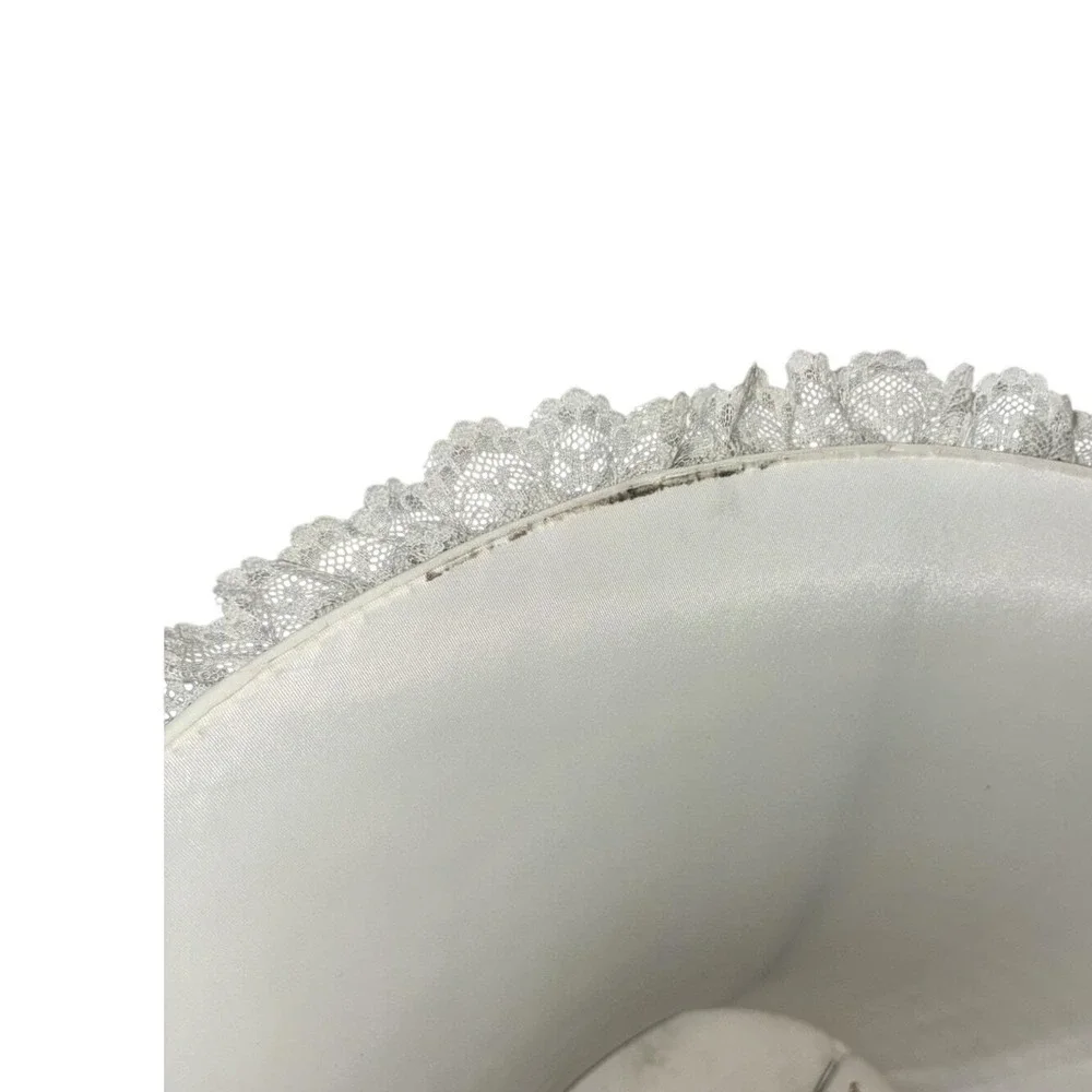 Vintage Lamp Shade White Lace Ruffles 16x11